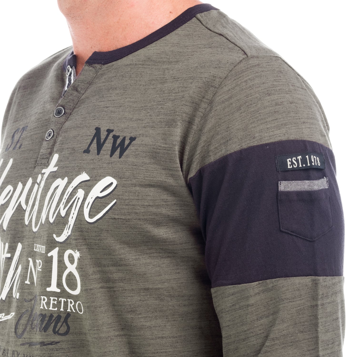 Printed long sleeve t-shirt