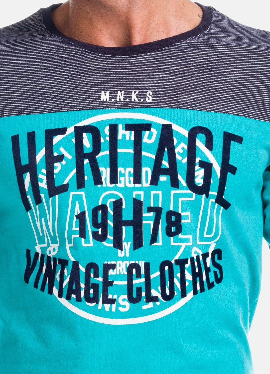 T-shirt a maniche lunghe a righe