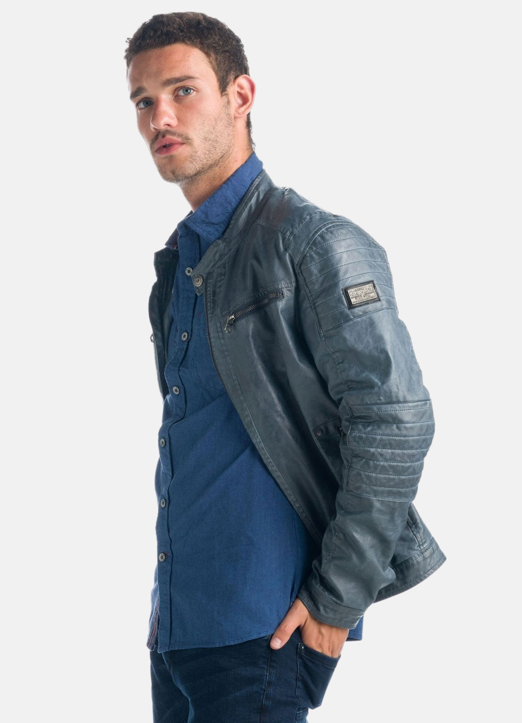 Cazadora efecto piel