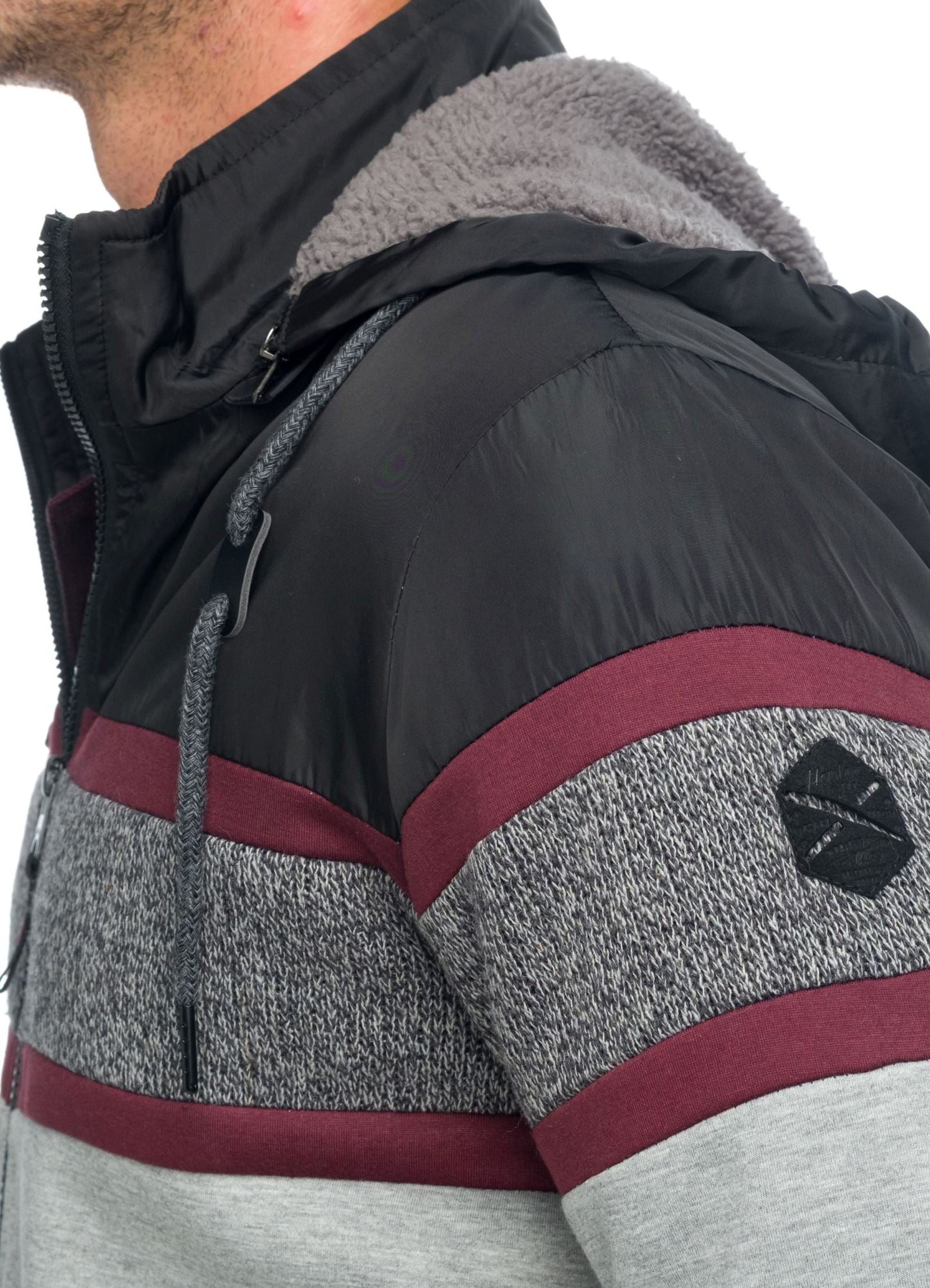 Chaqueta con cortes a contraste