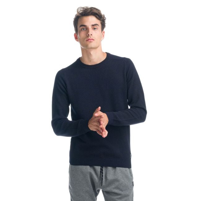 Pull en tricot d’abeille