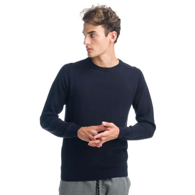 Pull en tricot d’abeille