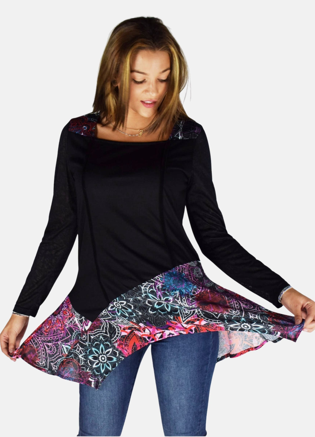 T-shirt à manches longues avec ourlet asymétrique
