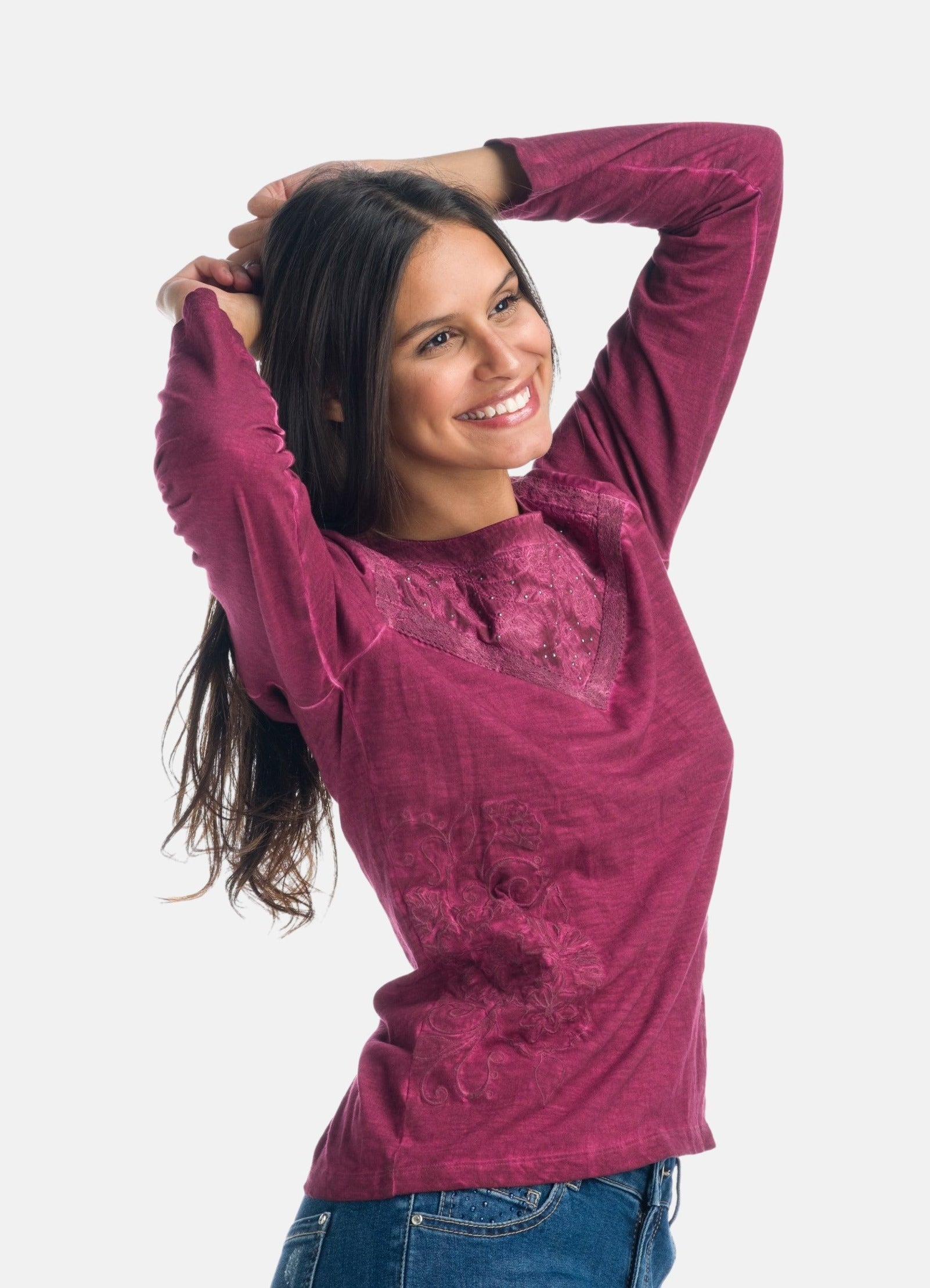 Camiseta manga larga con bordados