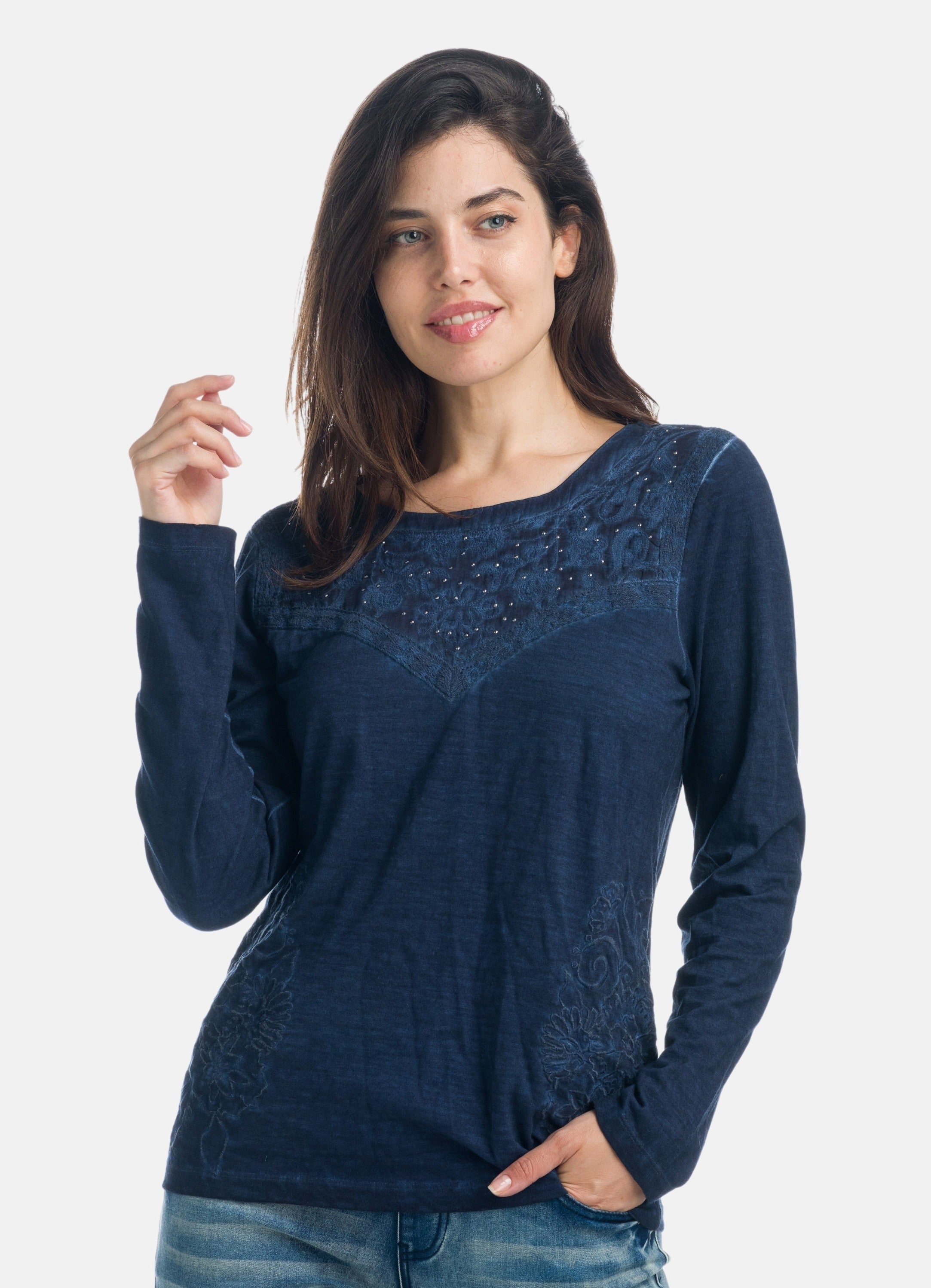 Camiseta manga larga con bordados