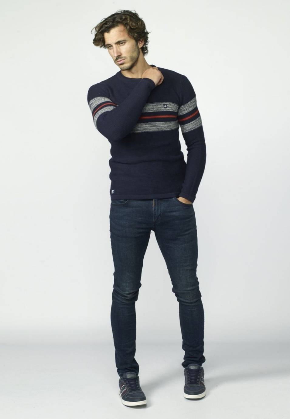 Pull tricoté à rayures centrales