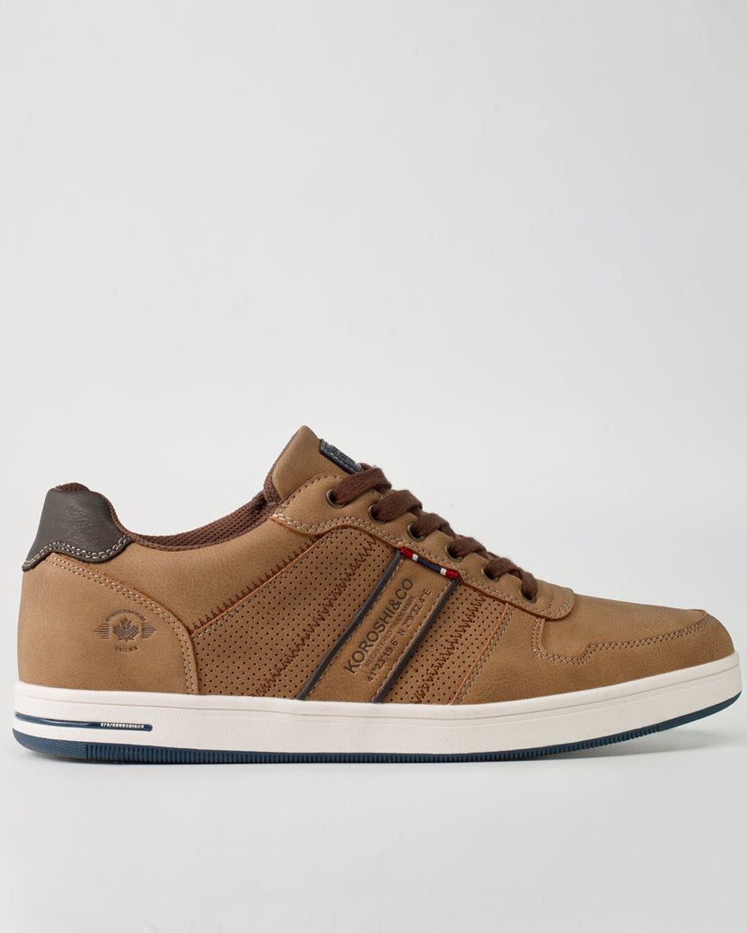 Sporty sneaker