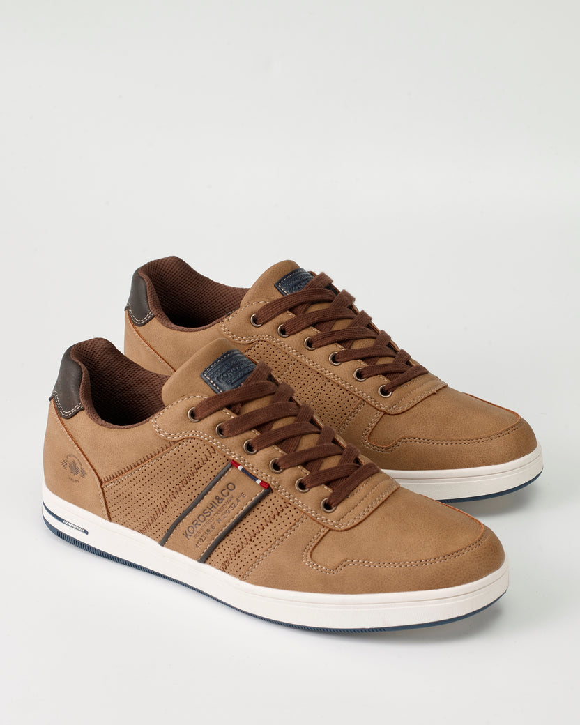 Sporty sneaker