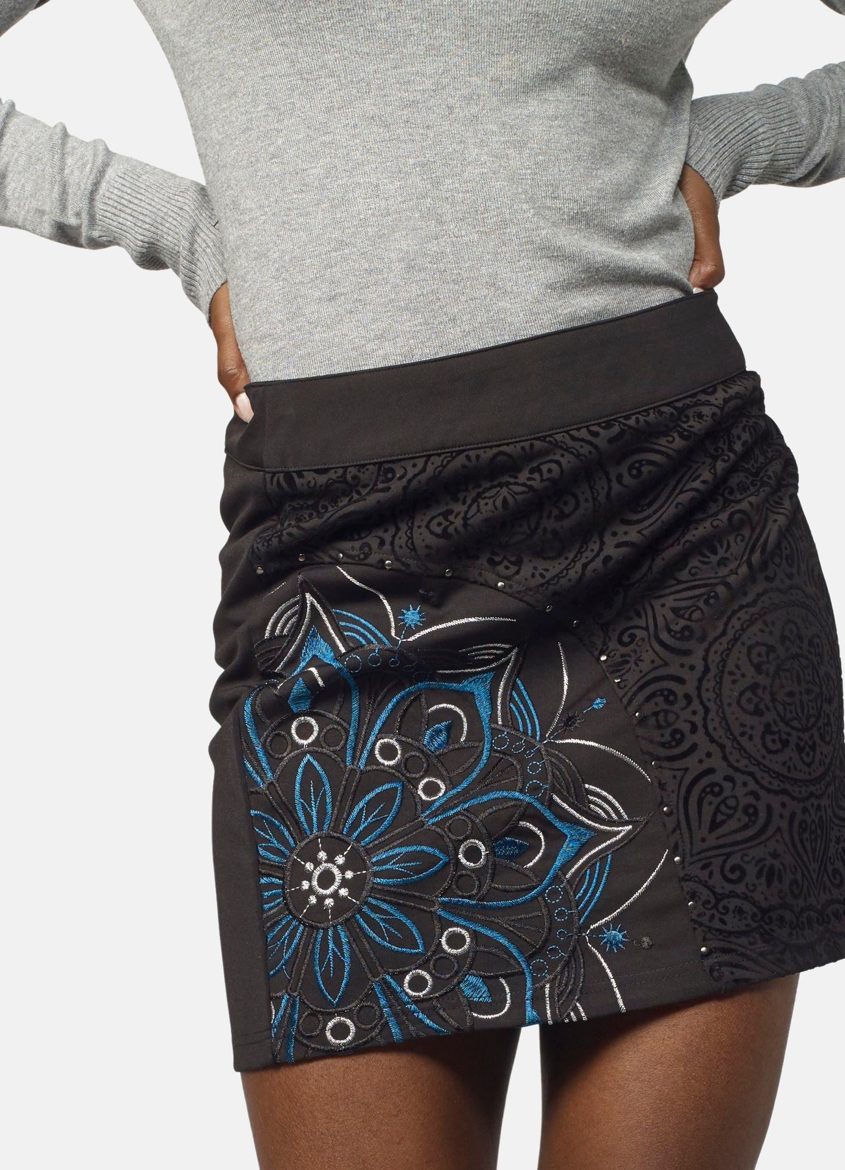 Falda con detalles en lurex