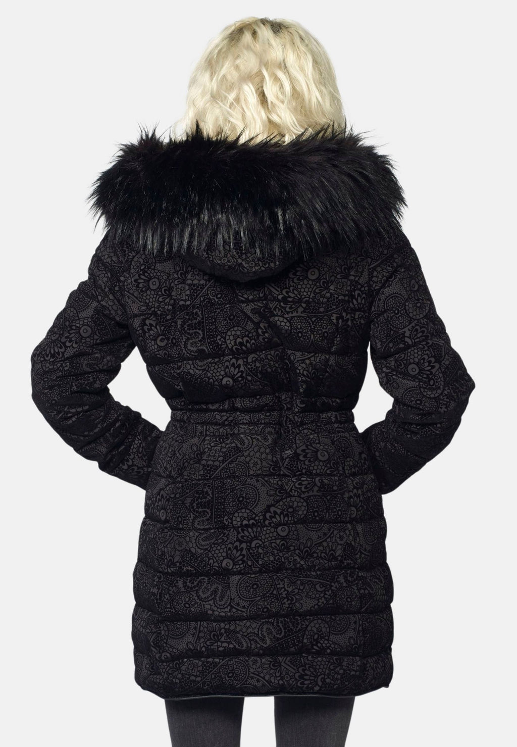 Jaqueta parka llarga encoixinada de dona amb caputxa de pell no animal