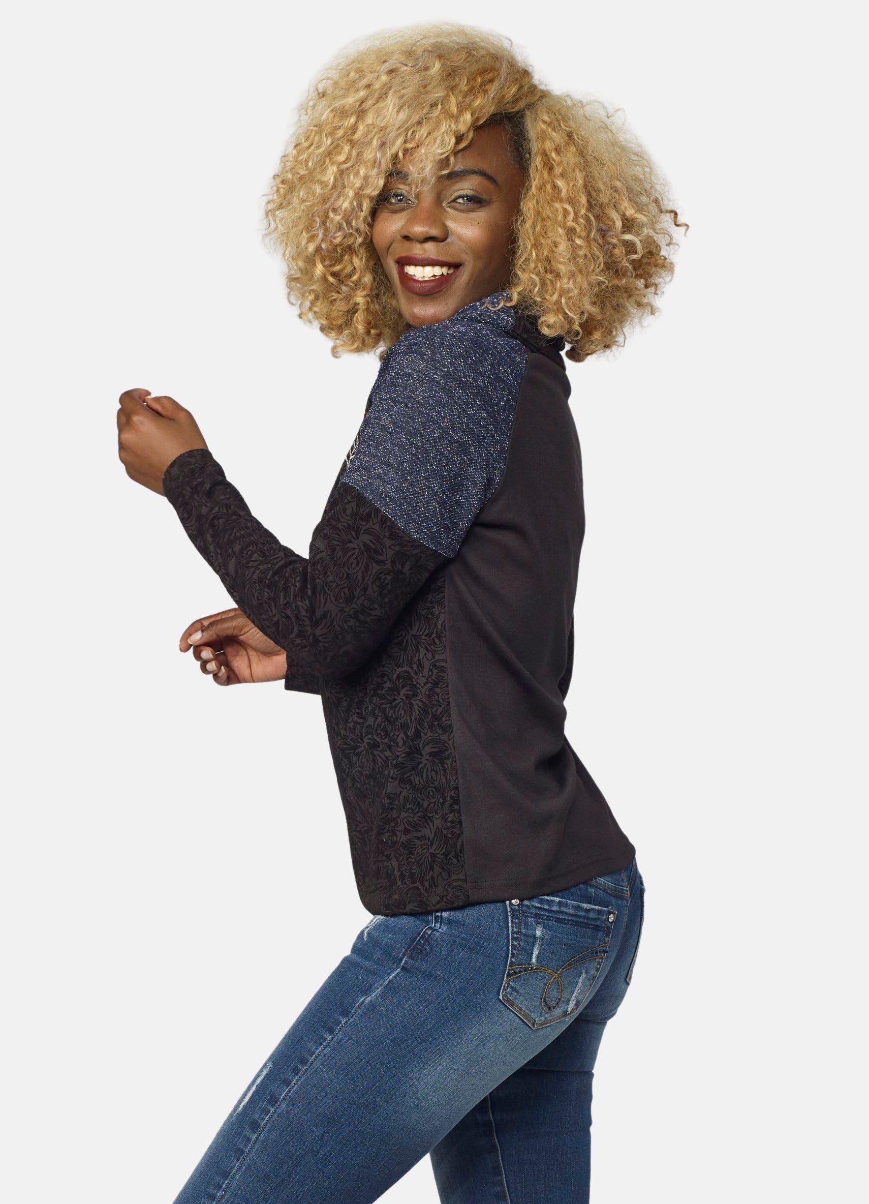 T-Shirt mit Blumenstickerei auf der Vorderseite