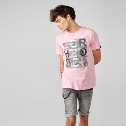 Rosafarbenes Herren-Kurzarm-T-Shirt mit Grafikdruck – Koroshi 2111MC28