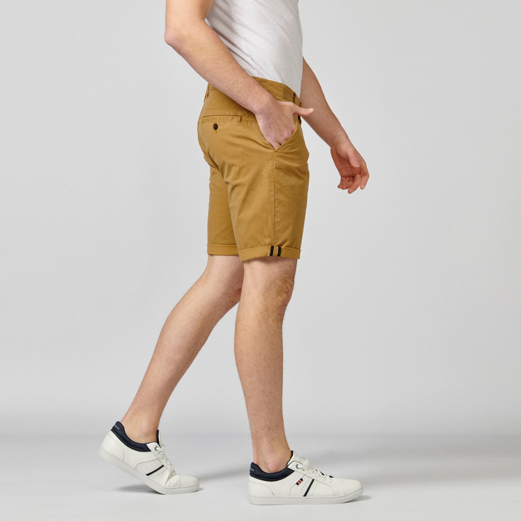 Short chino homme en coton stretch ocre - Koroshi 2111PS08