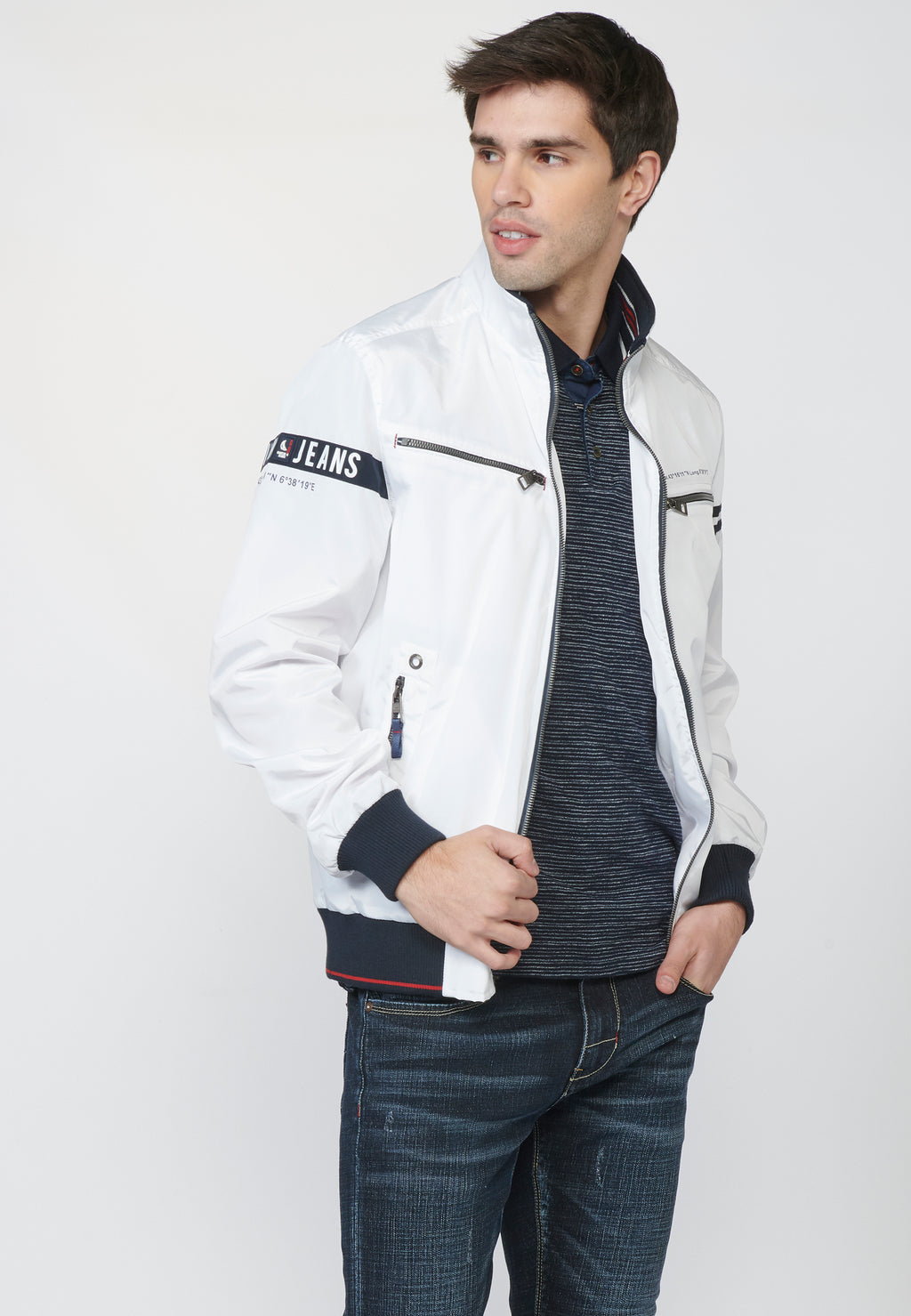 Image 2 for product 2211JA12 with color 000001