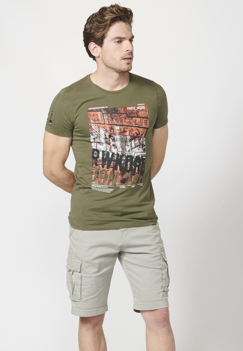 Khaki men's short sleeve front print t-shirt - Koroshi 2211MC12