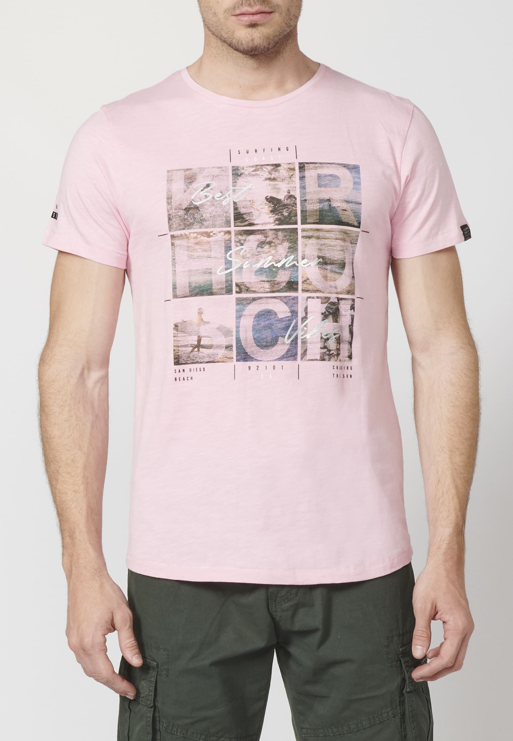 T-shirt manches courtes imprimé surfeur rose pastel pour homme vue de face - Koroshi 2211MC28