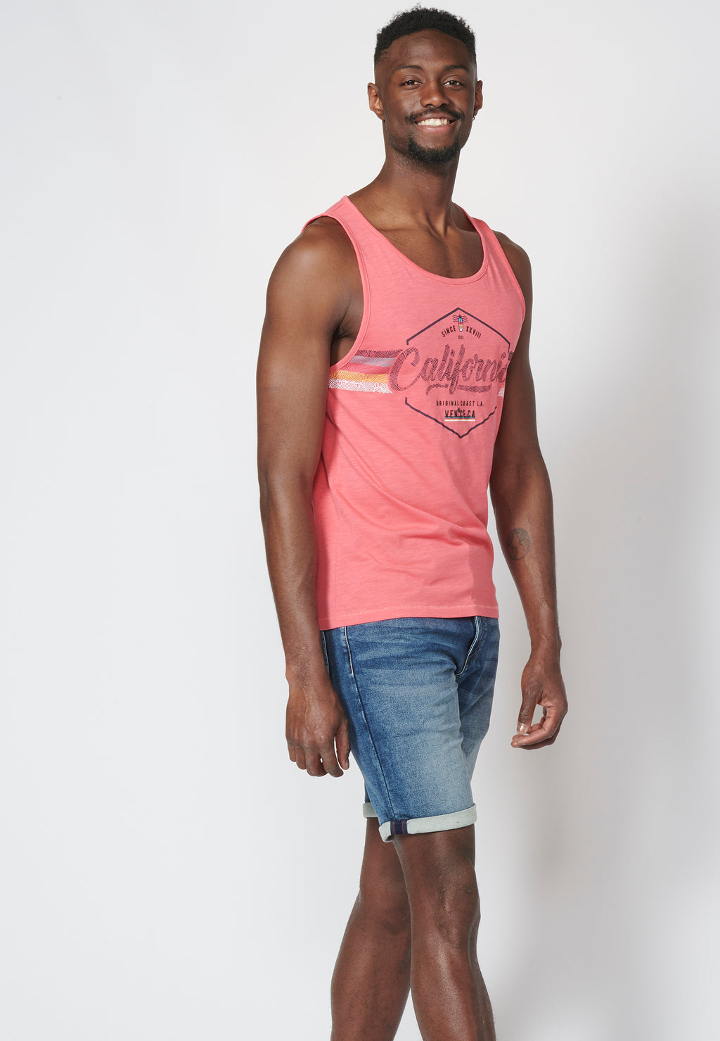 Sleeveless T-shirt with surf print | Current trend