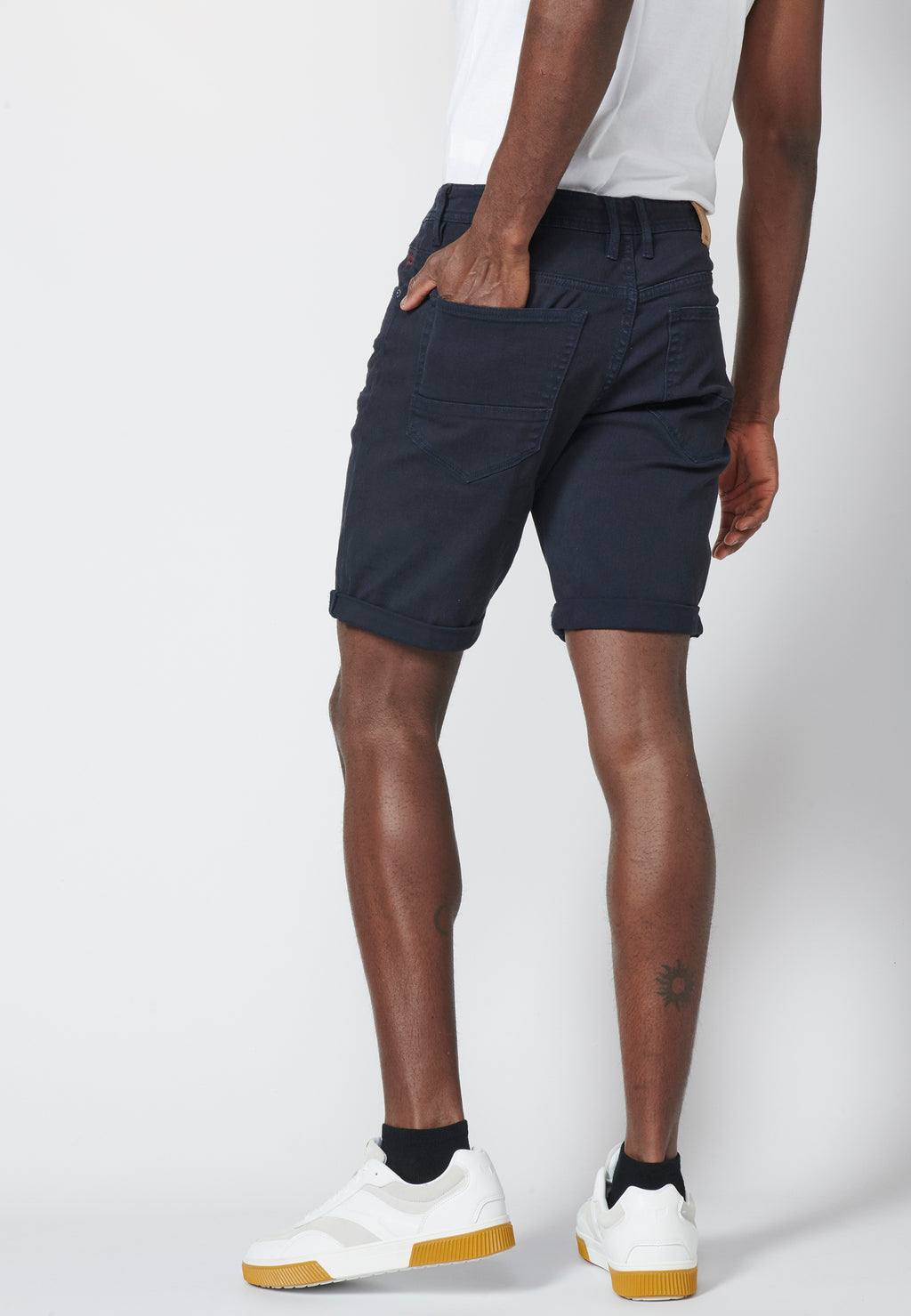 Bermuda algodón regular 5 bolsillos hombre navy detalle cierre - Koroshi 2211PS01