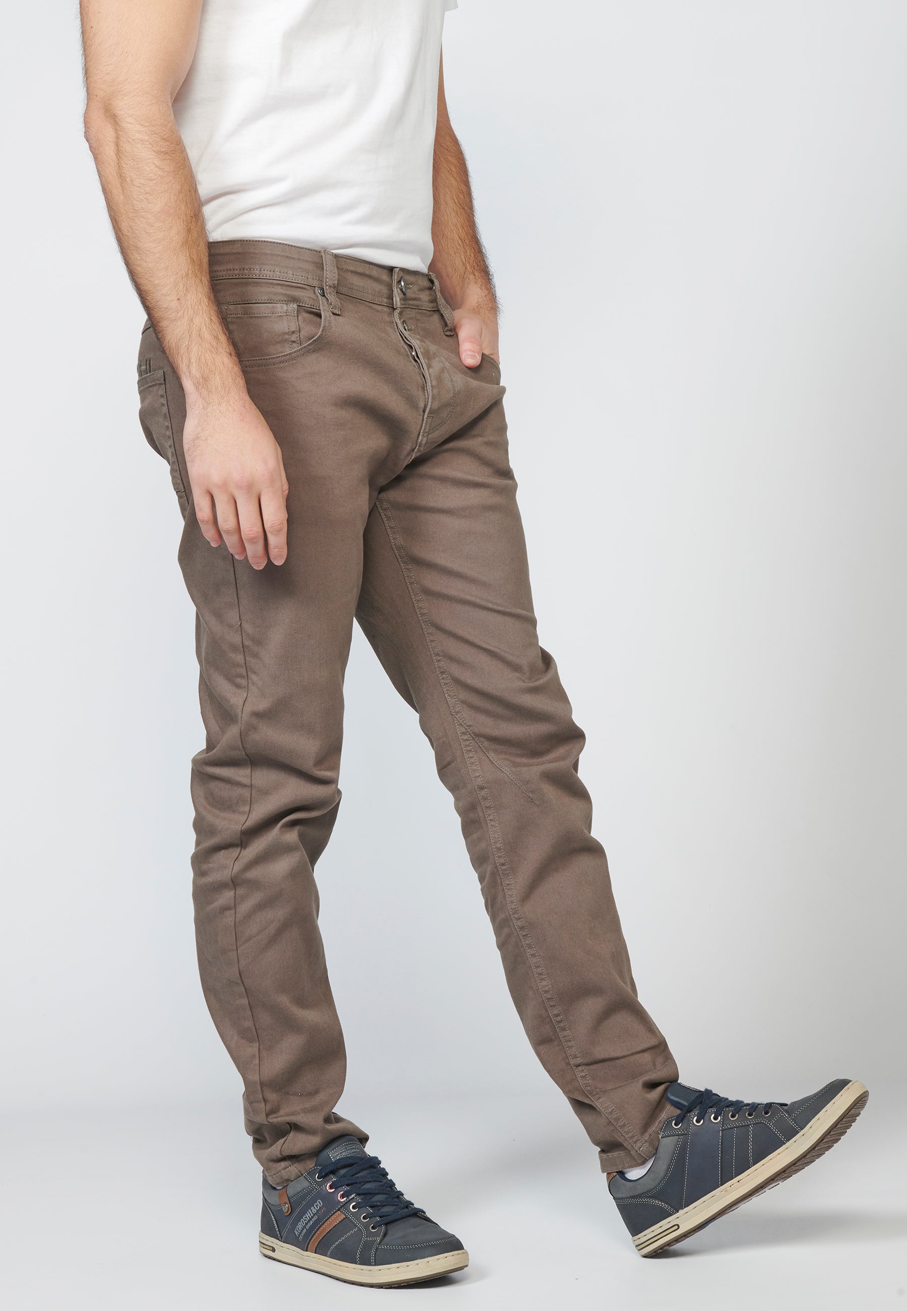 Pantalon long, jean coupe fuselée avec cinq poches pour homme