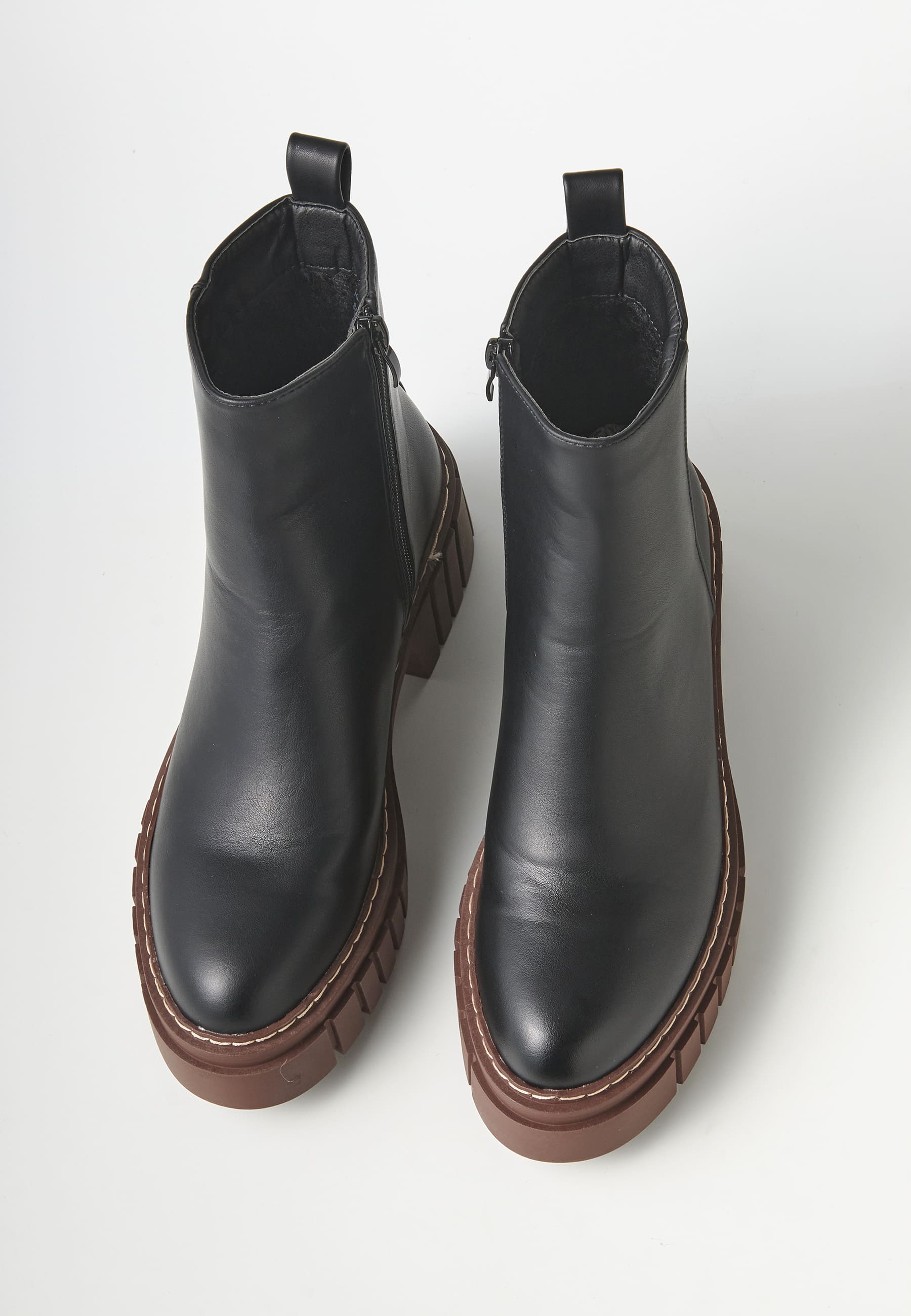 Botines negros con interior forrado para mujer efecto piel | moda actual