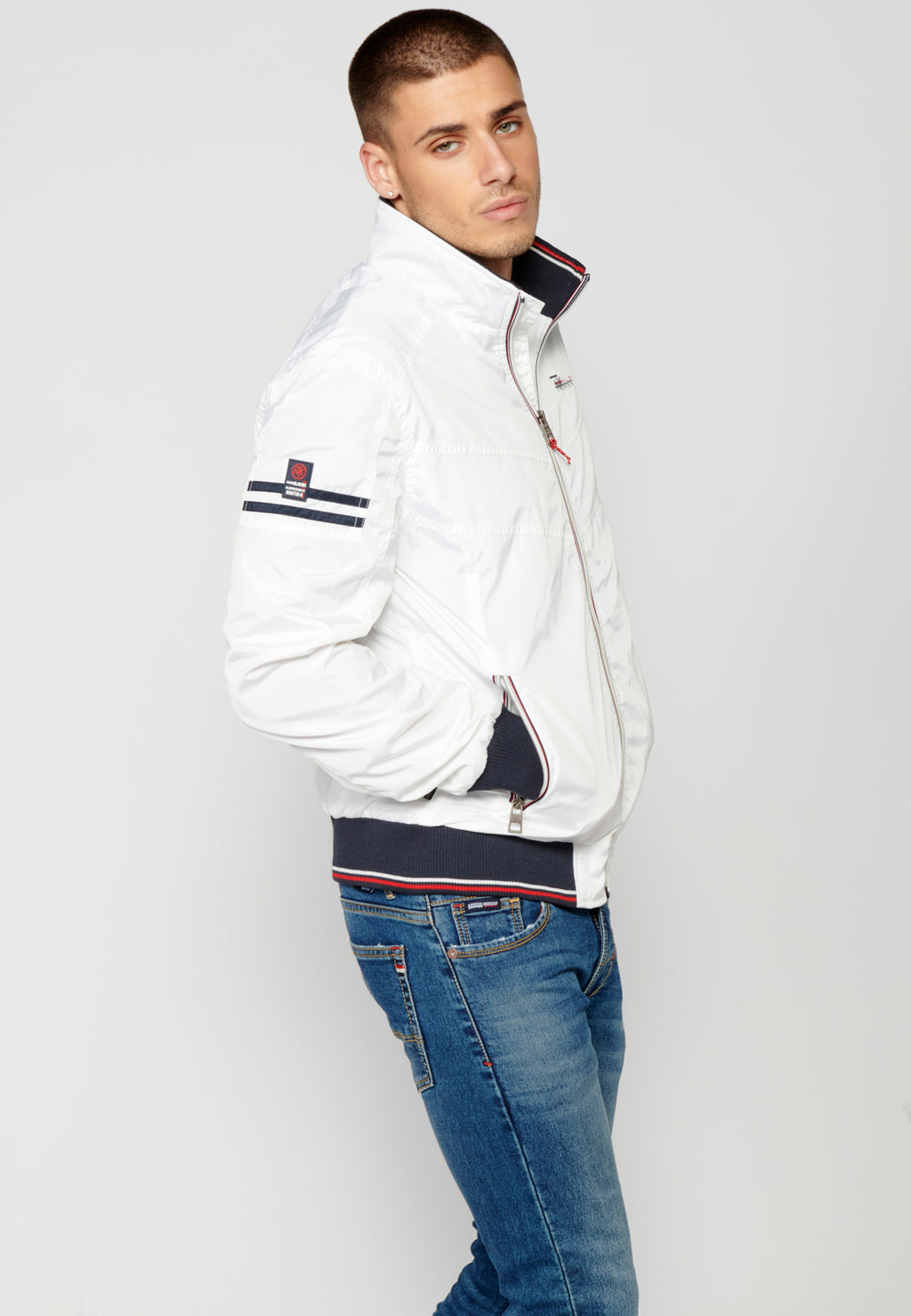 Image 4 for product 2311JA12 with color 000001