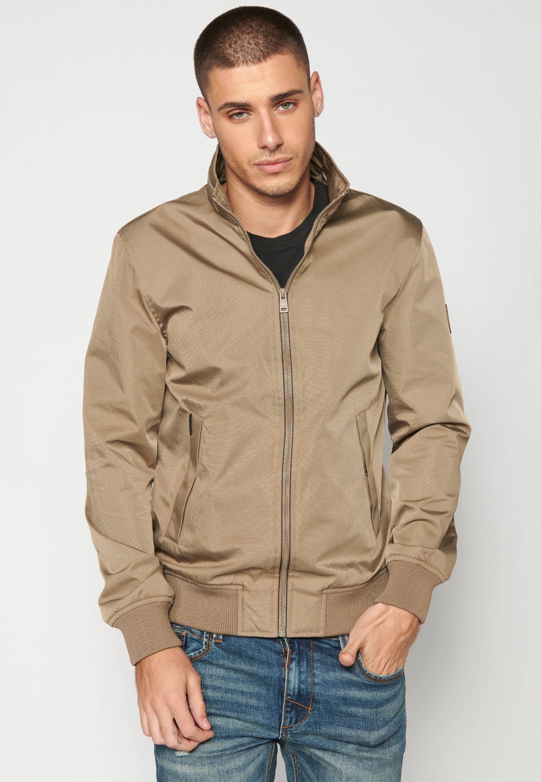 Immagine 9 per il prodotto 2311JA15 con colore 000002