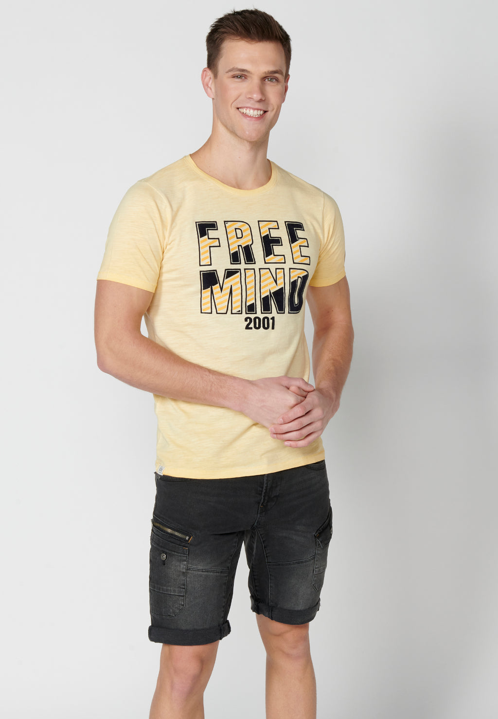 Yellow men's printed round neck short sleeve t-shirt - Koroshi 2311MC16
