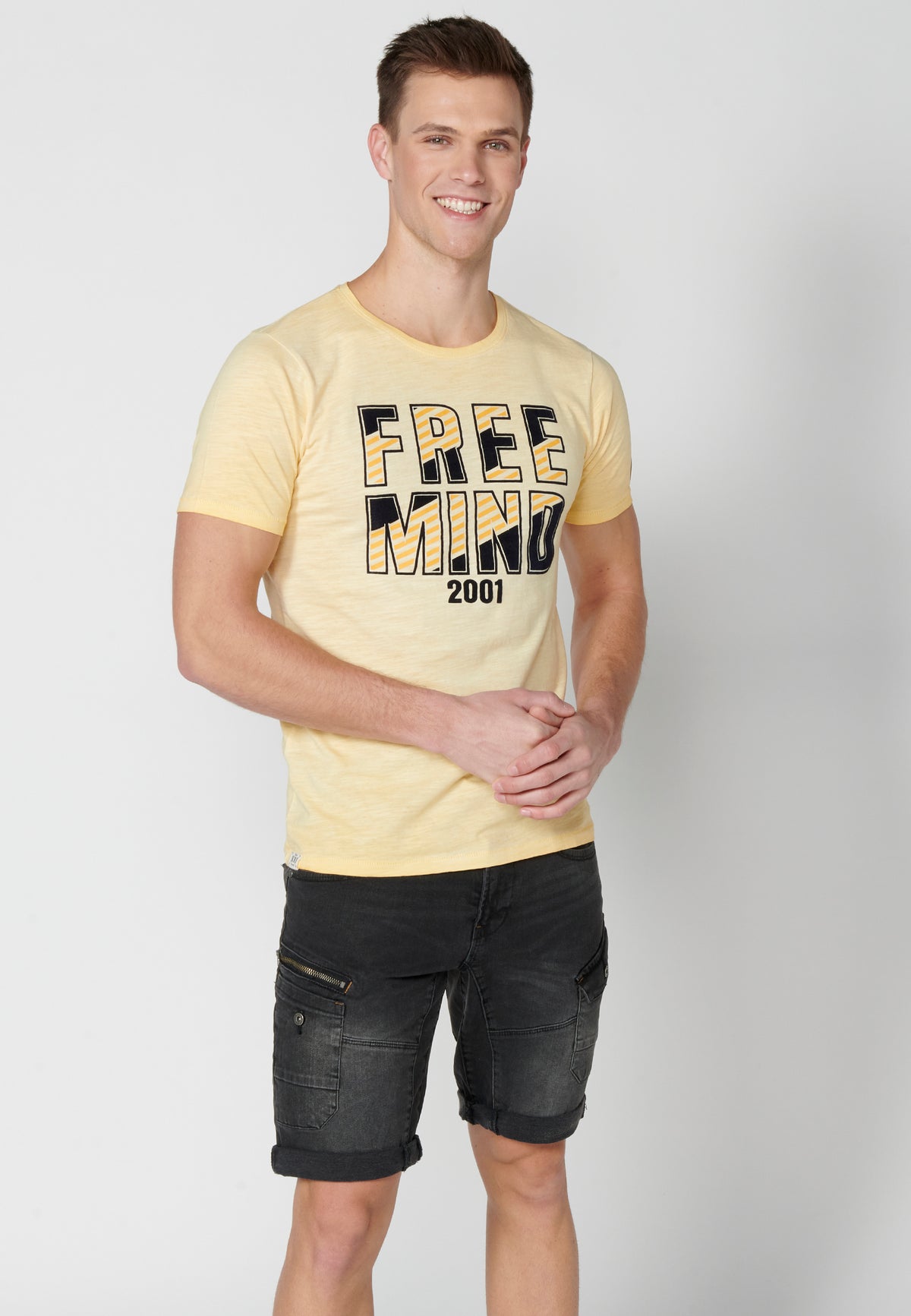 Yellow men's printed round neck short sleeve t-shirt - Koroshi 2311MC16