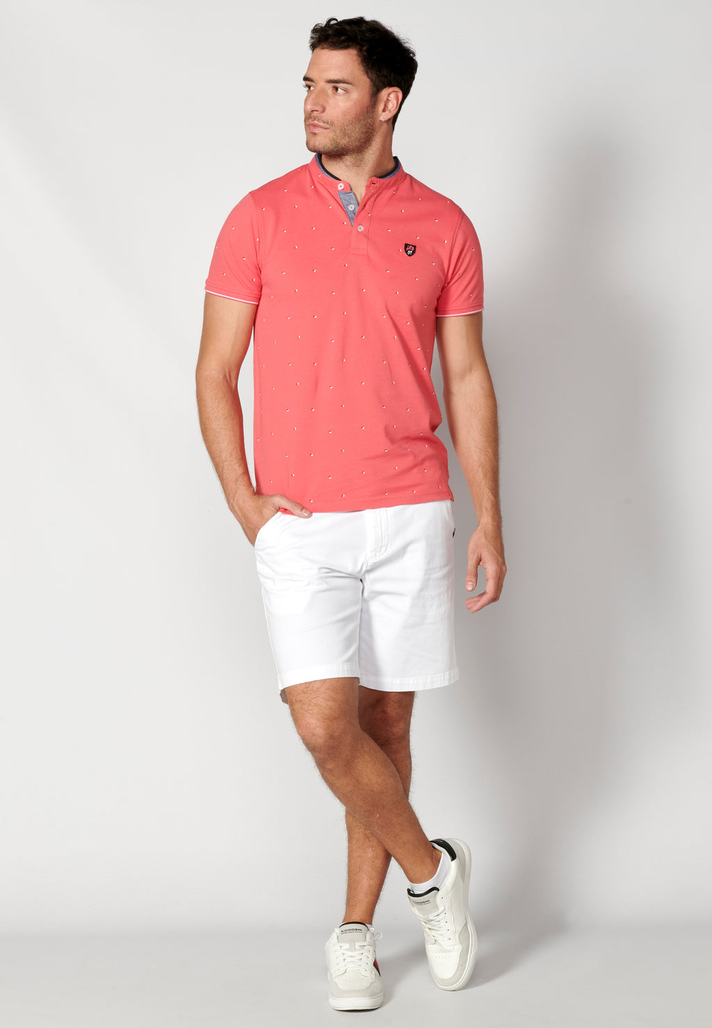Polo manga corta cuello mao estampado hombre coral - Koroshi 2311PC22