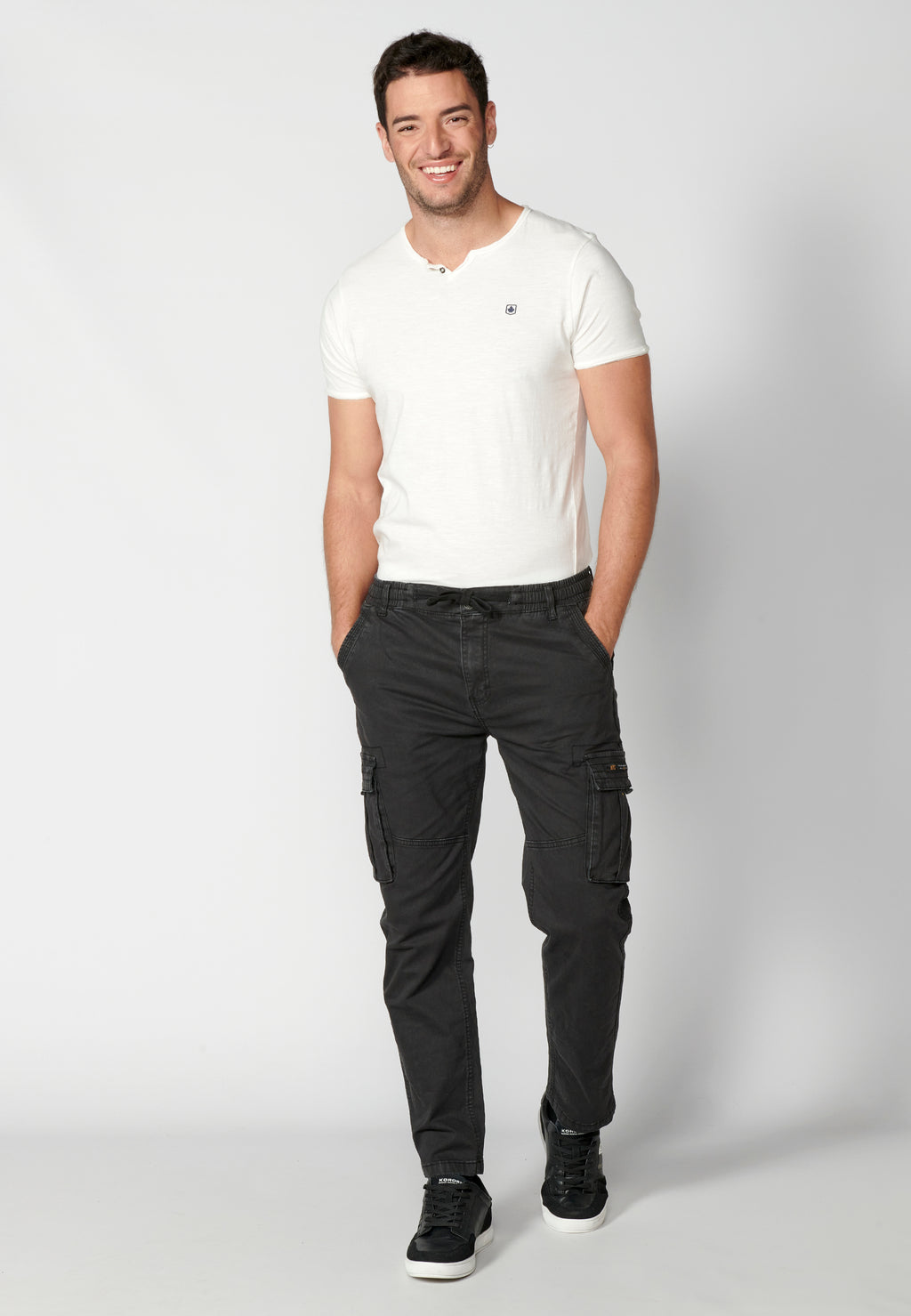 Schwarze Herren-Cargohose – Koroshi 2311PT06
