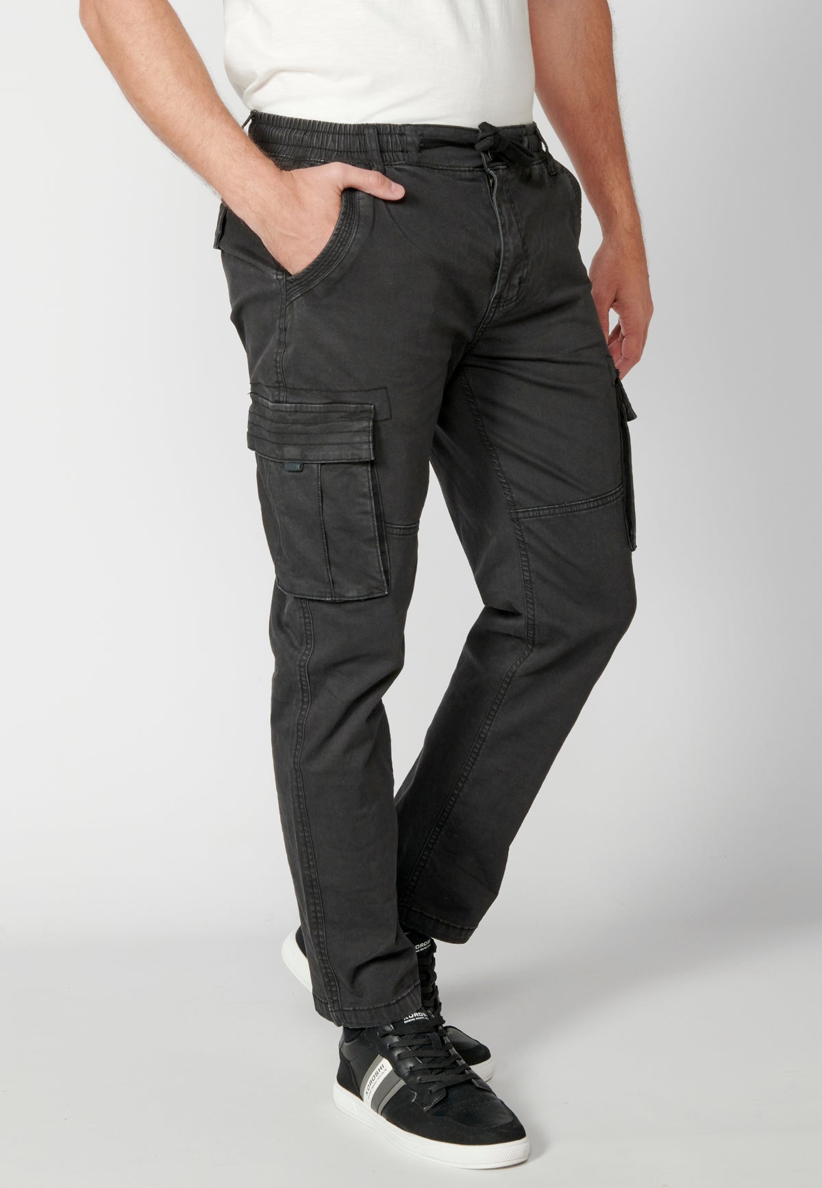 Schwarze Herren-Cargohose – Koroshi 2311PT06