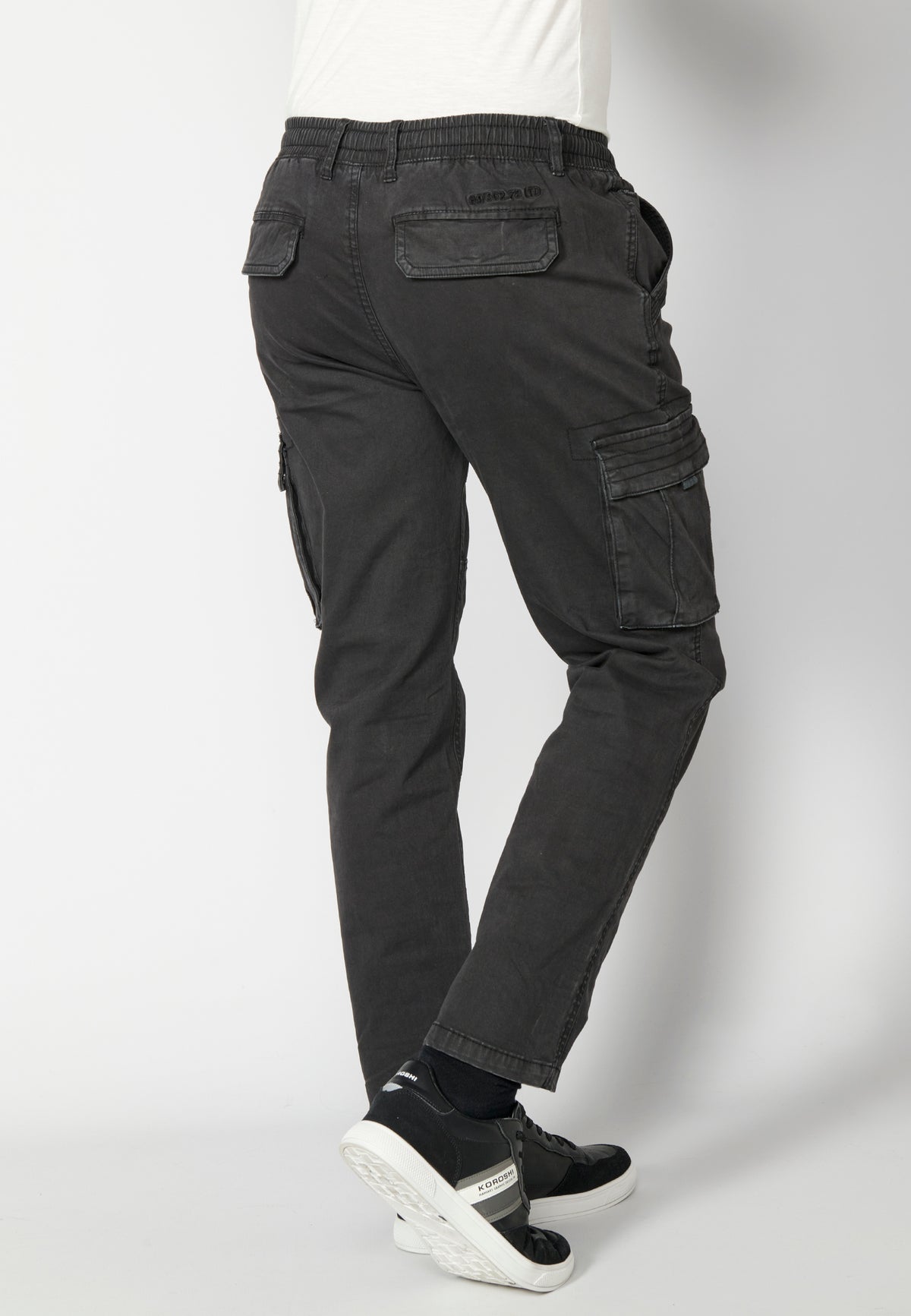 Schwarze Herren-Cargohose – Koroshi 2311PT06