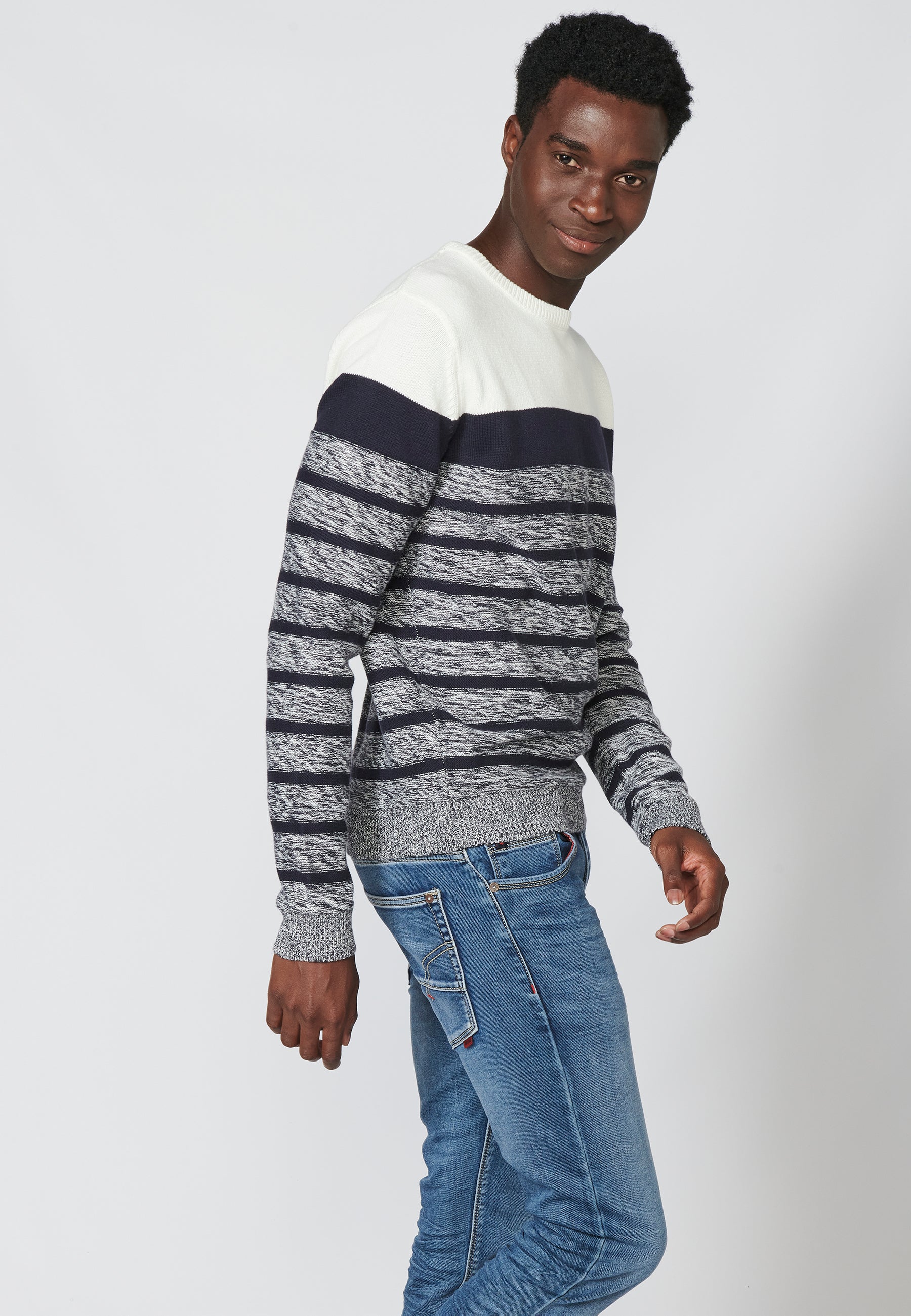 Ecrufarbener langärmliger, gestreifter Rundhals-Strickpullover für Herren – Koroshi 2311TR42