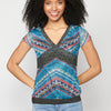 Haut à manches courtes col V imprimé ethnique multicolore pour femme | Mode actuelle