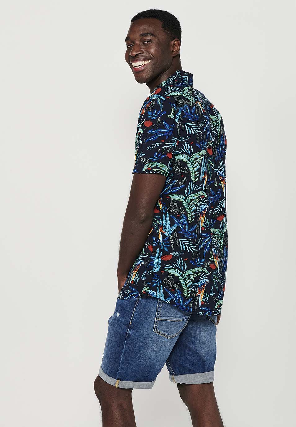 Camisa de manga corta con cuello camisero y estampado floral tropical, amarillo para hombres | ropa casual