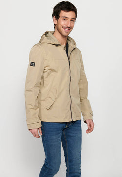Beige wasserabweisende Windjacke für Herren mit Kapuze – Koroshi 2411JA14