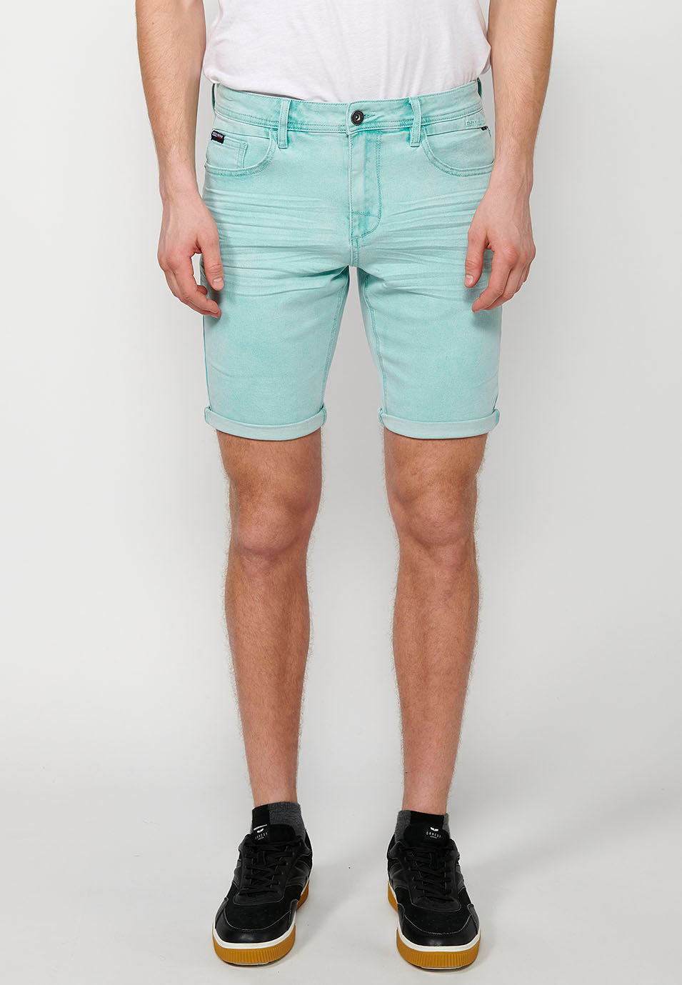 5-pocket Bermuda shorts with turn-up finish for men, aqua blue - Koroshi 2411PS05
