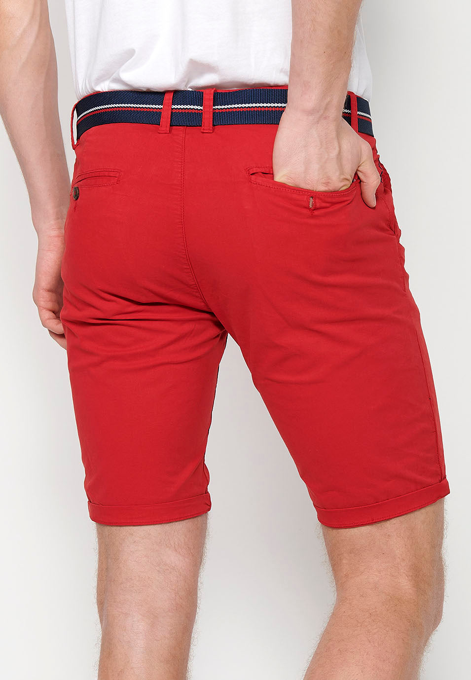 Bermuda con cintura rossa da uomo - Koroshi 2411PS07