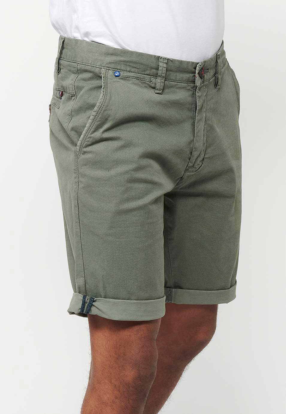 Pantaloncini chino da uomo verdi con risvolto - Koroshi 2411PS08