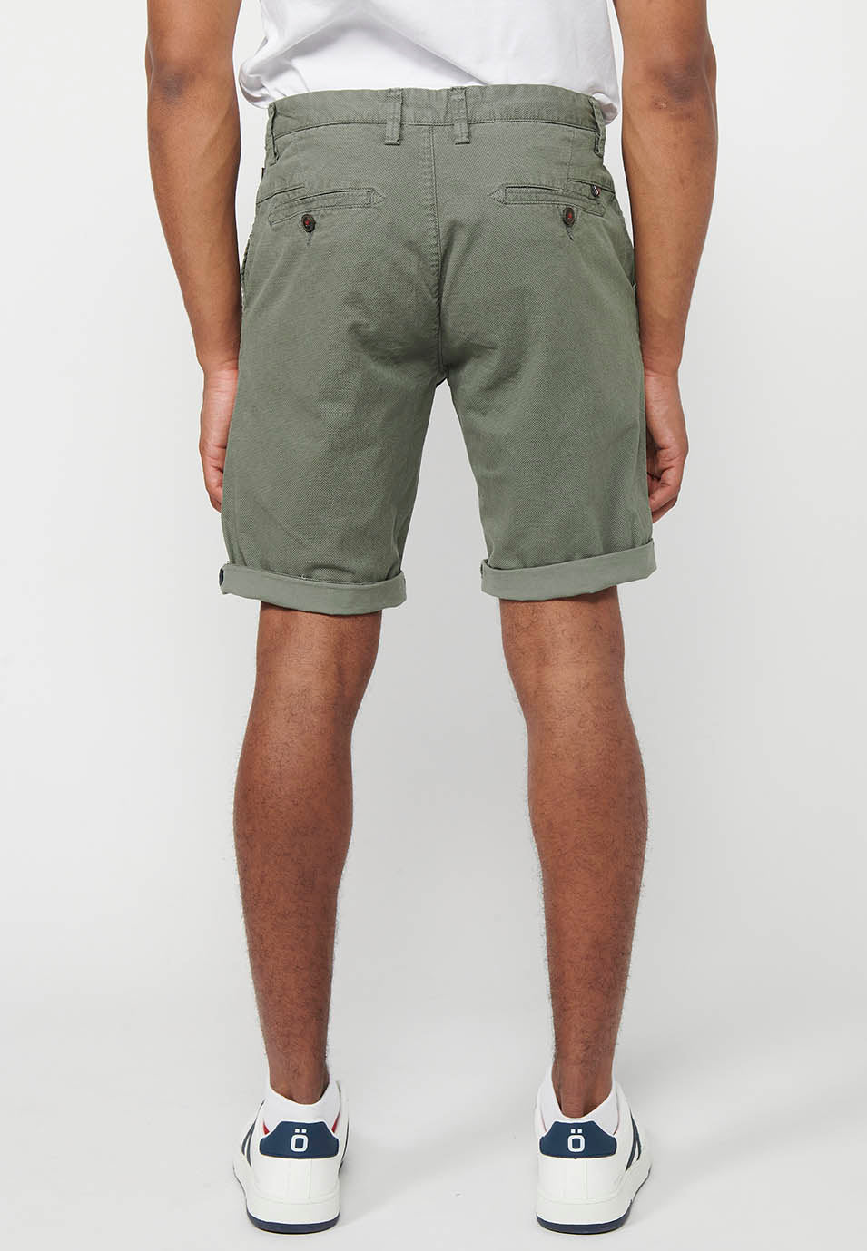 Pantaloncini chino da uomo verdi con risvolto - Koroshi 2411PS08