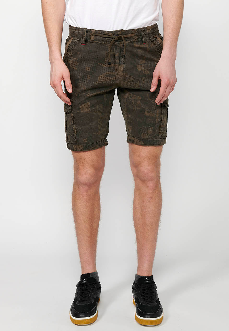 Bermuda cargo cintura cordón hombre kaki - Koroshi 2411PS12