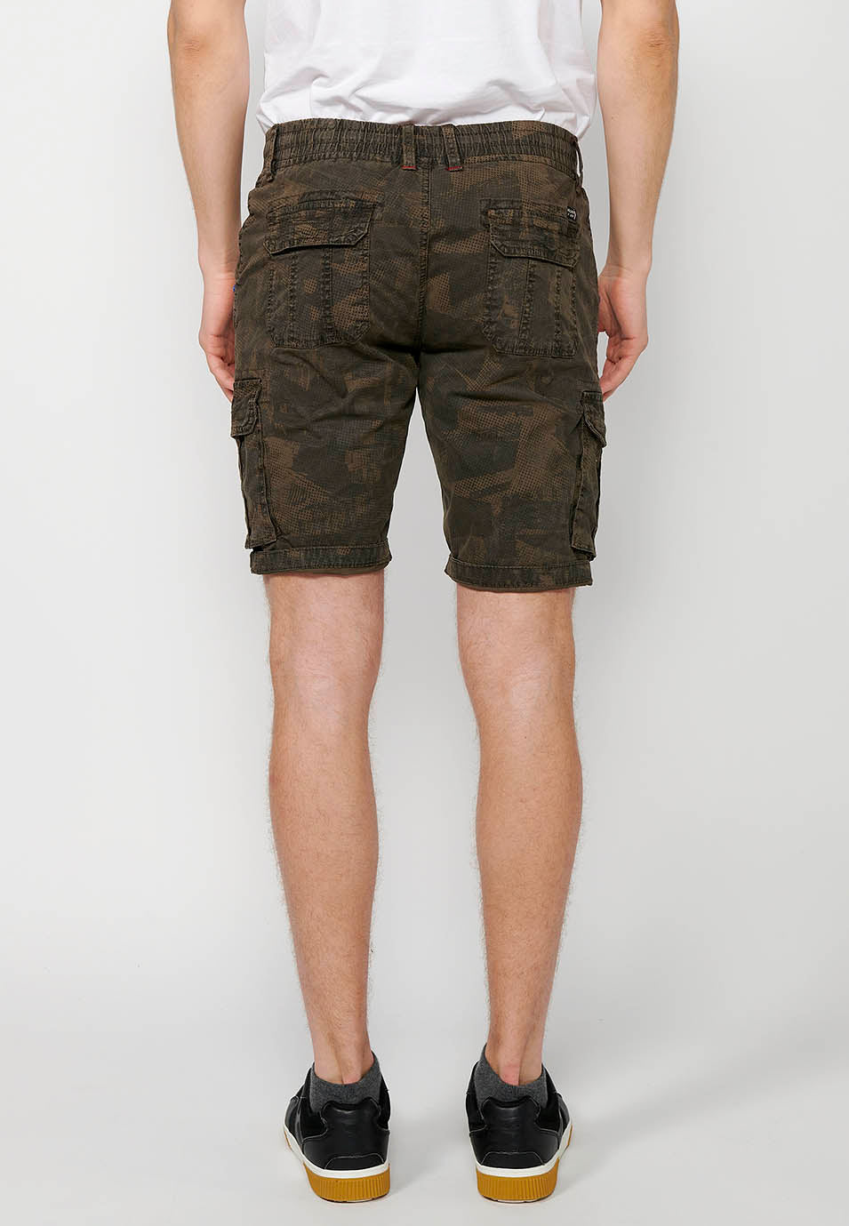 Bermuda cargo cintura cordón hombre kaki - Koroshi 2411PS12