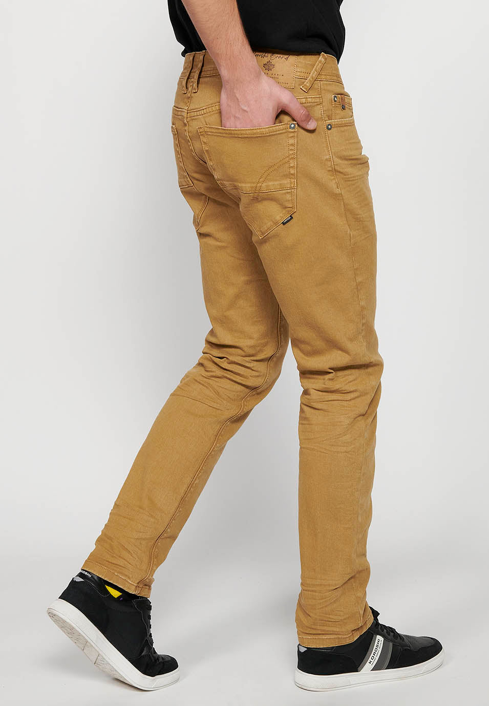 Tan men's regular straight five-pocket pants - Koroshi 2411PT01