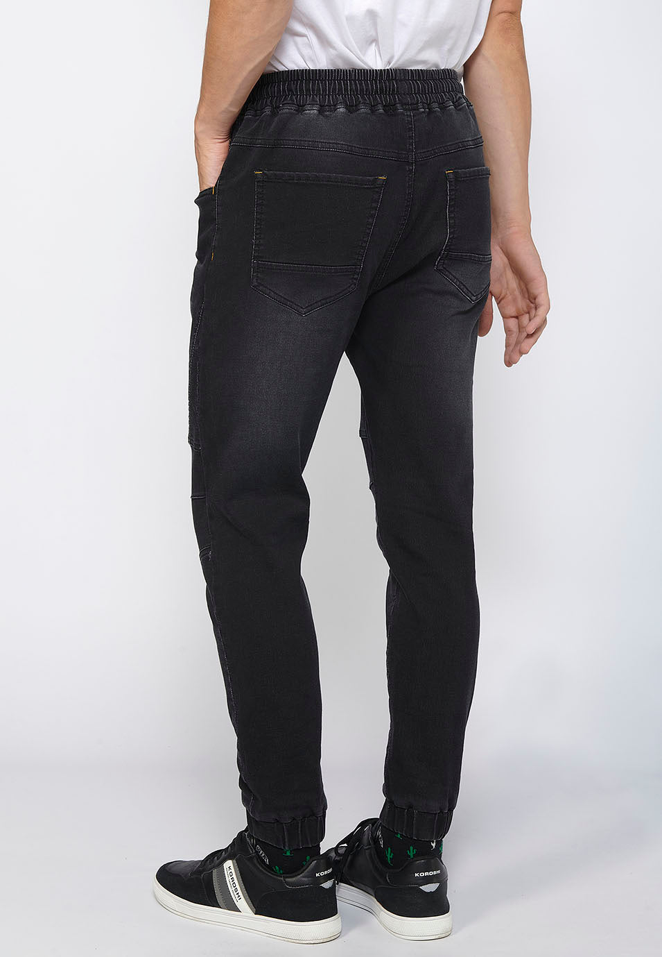 Pantalón jogger vaquero slim fit hombre black denim - Koroshi 2411PT85
