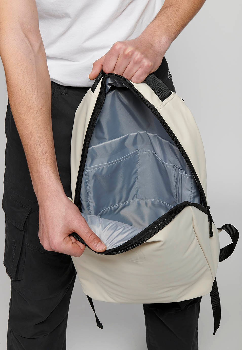 Mochila portatil resistente al agua hombre crudo detalle inferior - Koroshi 2411ZA01
