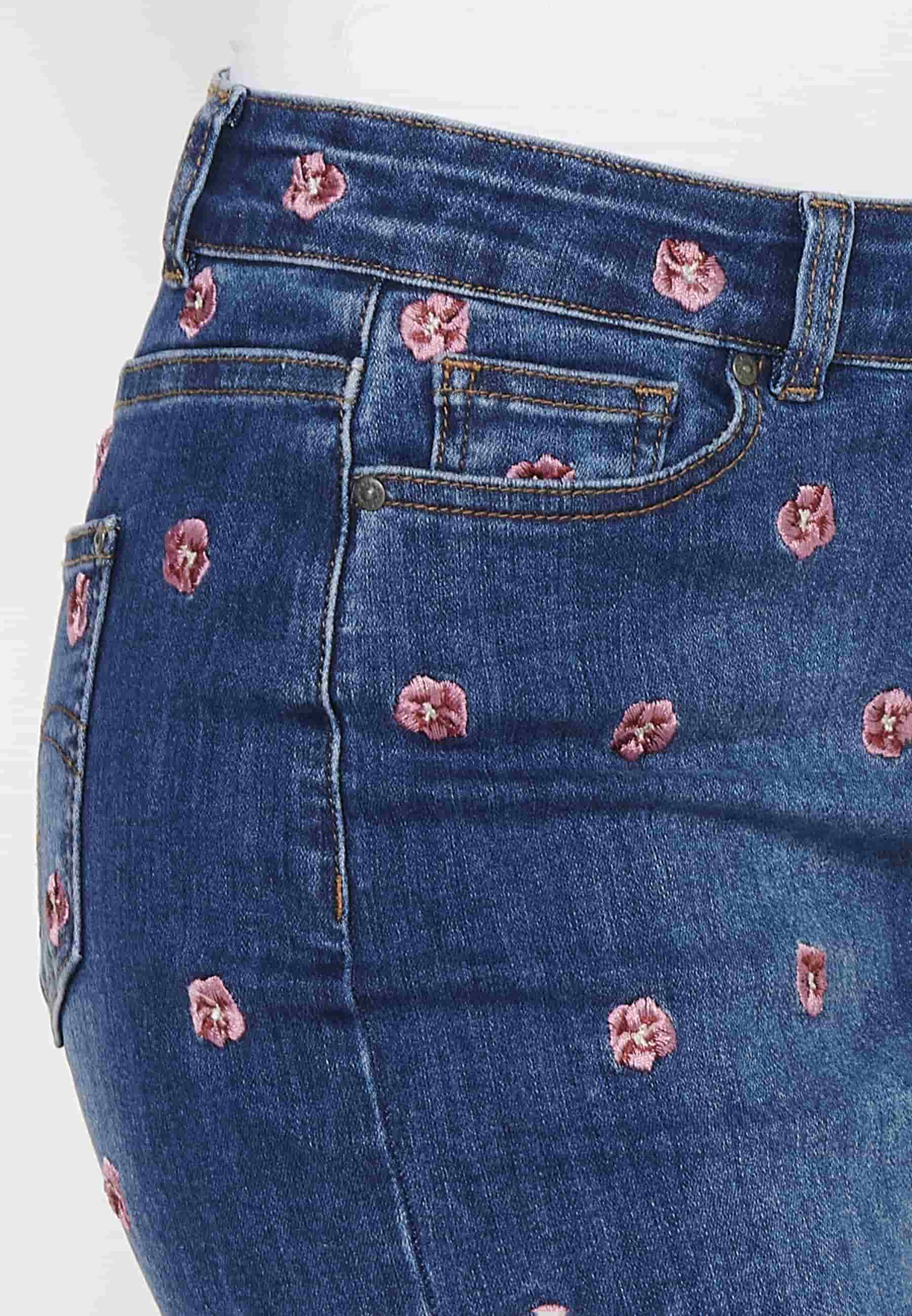 Image 11 for product 2412FA01 with color 000302