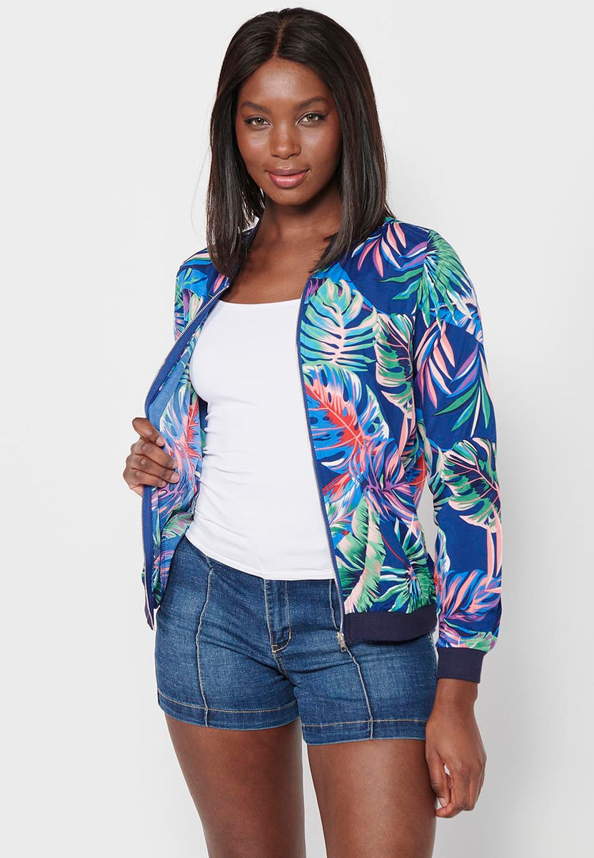 Langärmlige, transparente Bluse mit Reißverschluss, Rippenabschlüssen und Blumendruck.