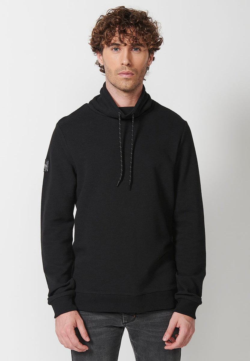 Langärmliges Herren-Sweatshirt mit hohem Kragen, verstellbarem Kordelzug und gestreiftem Strukturstoff