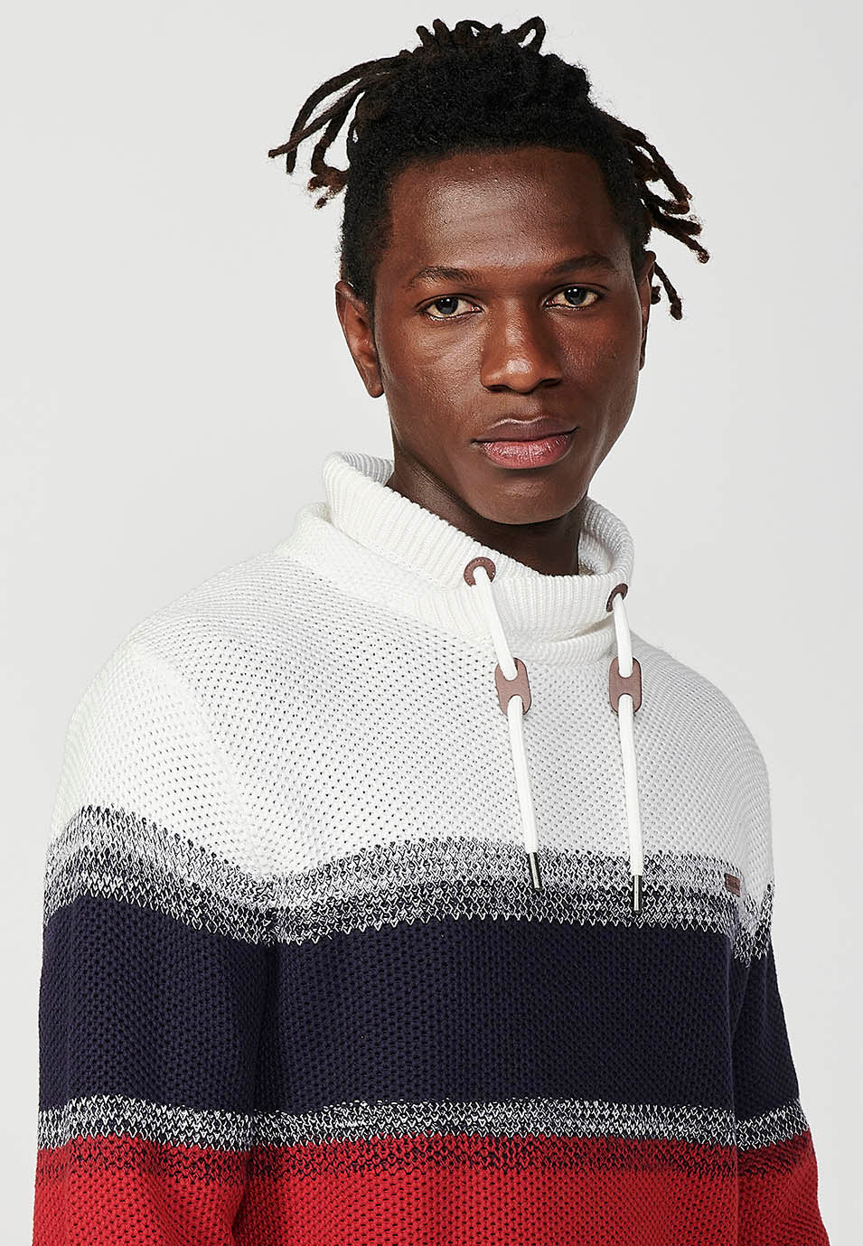 Maglione tricot a collo alto incrociato regolabile con coulisse a righe da uomo