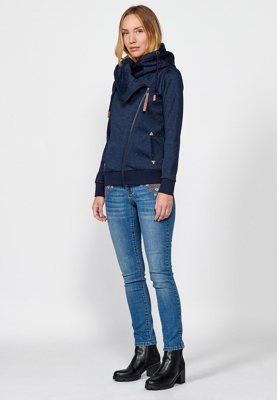 2422SU02-000039-2422SU02_000039_2